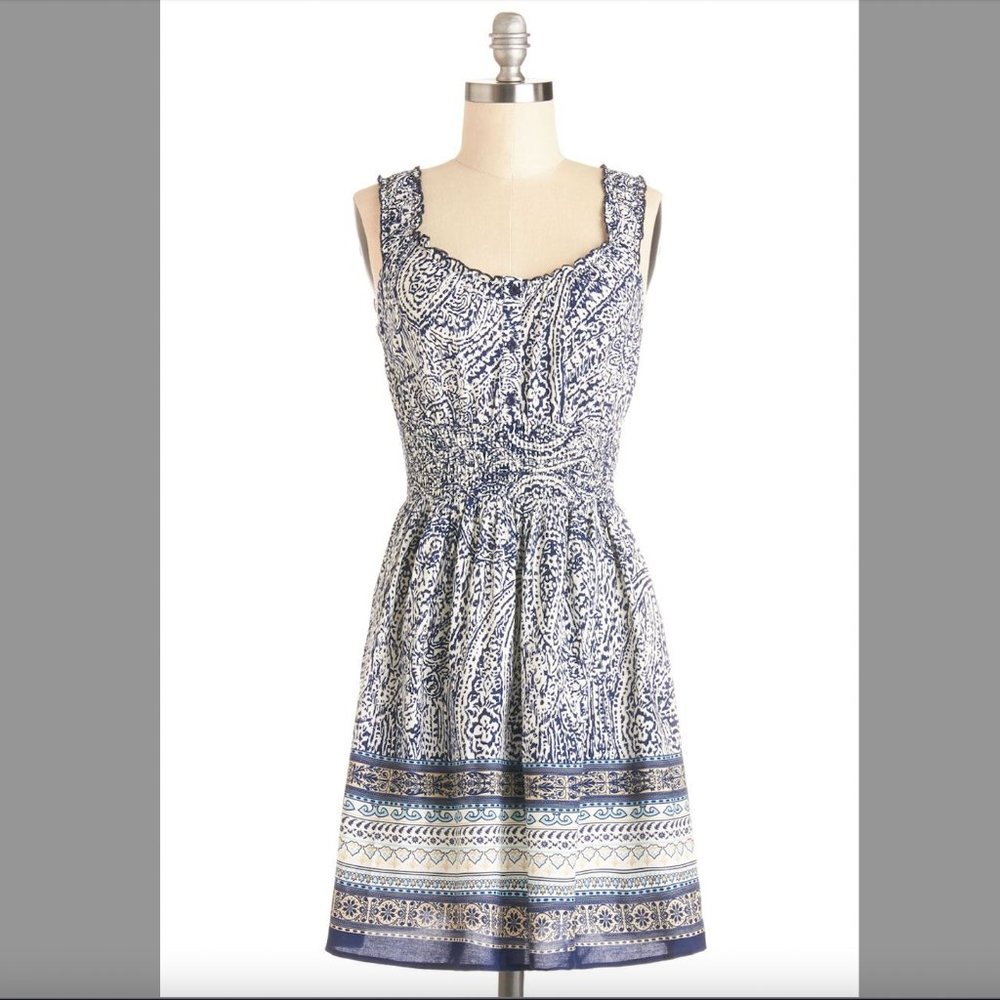 NWOT Modcloth dress with ruched waist, size small